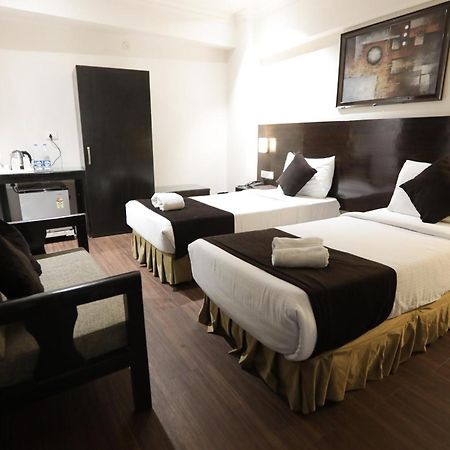 Anr Hotels ラクナウ エクステリア 写真