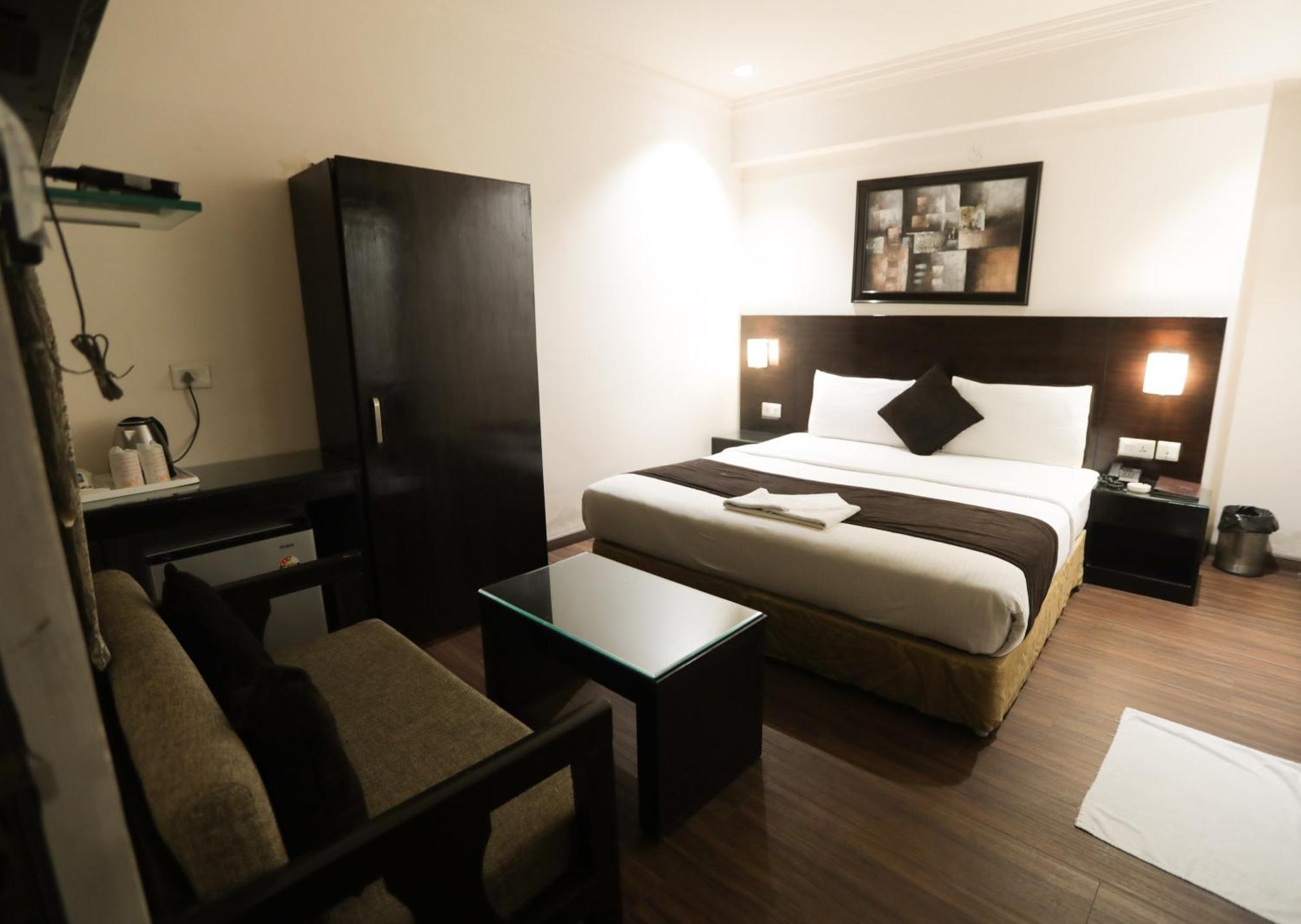 Anr Hotels ラクナウ エクステリア 写真