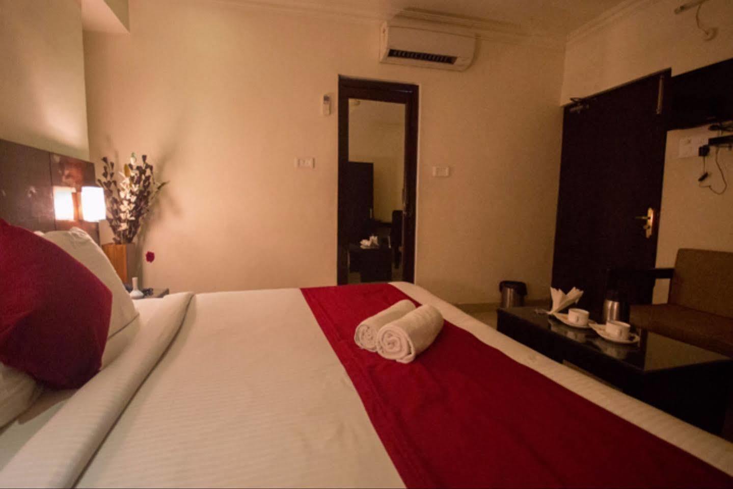 Anr Hotels ラクナウ エクステリア 写真